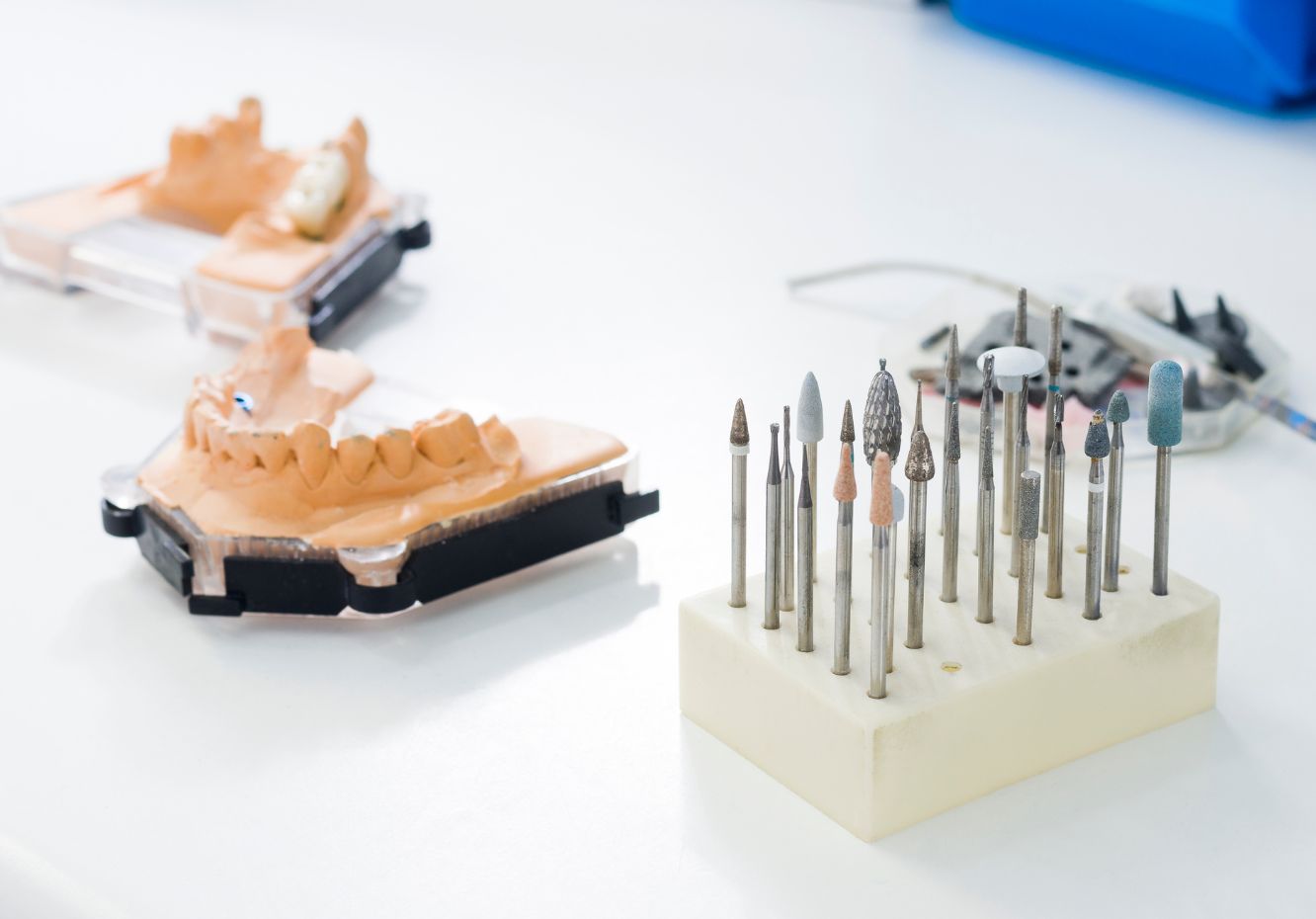 Dental Burs and Patient Comfort: How to Choose the Right Tool